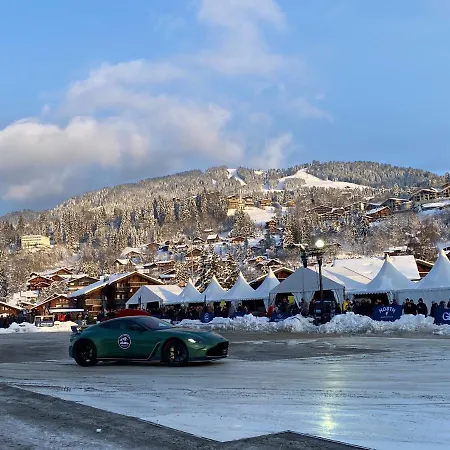 A Place 2 Be, Centre Megeve